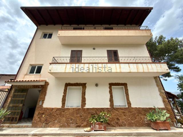 Case e ville in vendita di 324 m² in Contrada Ramo