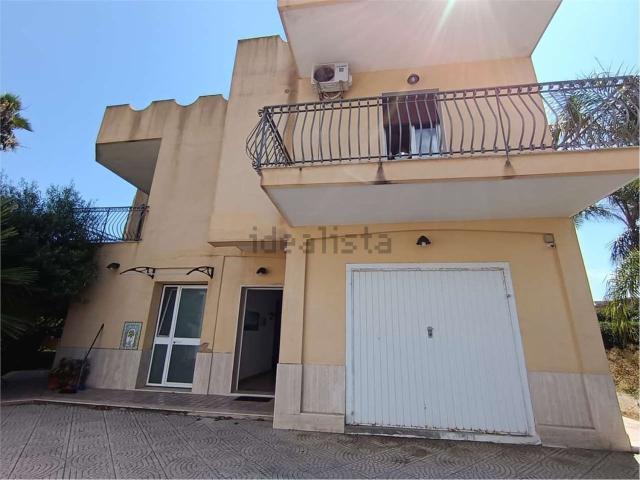 Case e ville in vendita di 325 m²