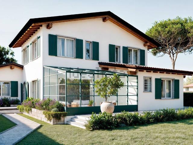 Case e ville in vendita di 325 m² in Via Colombo, 19