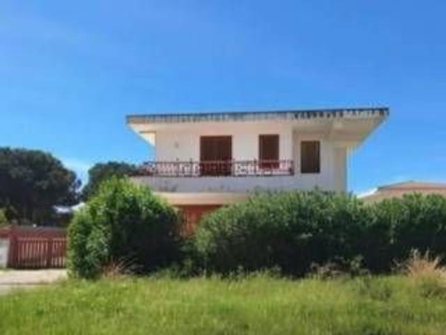 Case e ville in vendita di 325 m² in Via Fondaco Nuovo, 53
