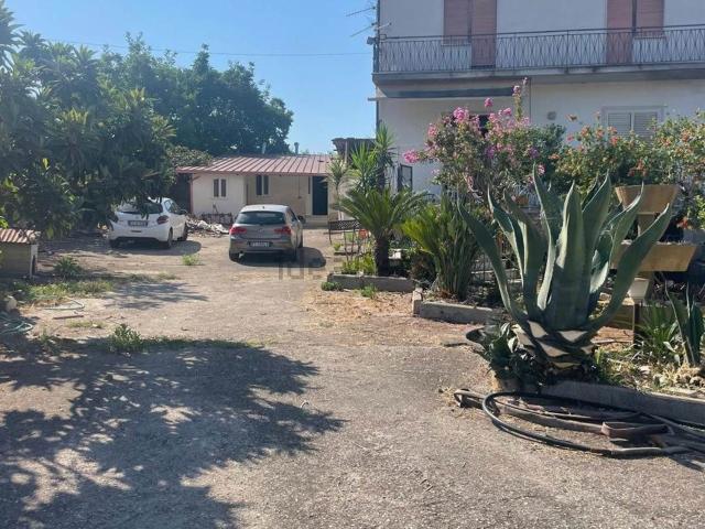 Case e ville in vendita di 326 m²