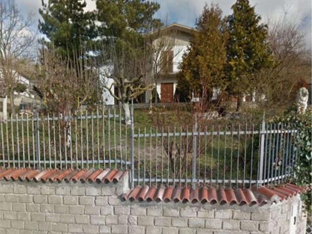 Case e ville in vendita di 326 m² in Via Comunale, 3