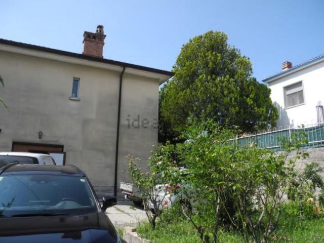 Case e ville in vendita di 326 m² in Via Giampaolo Polesini