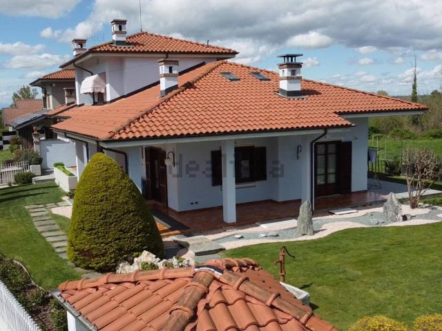 Case e ville in vendita di 326 m² in Strada del Gianoglio