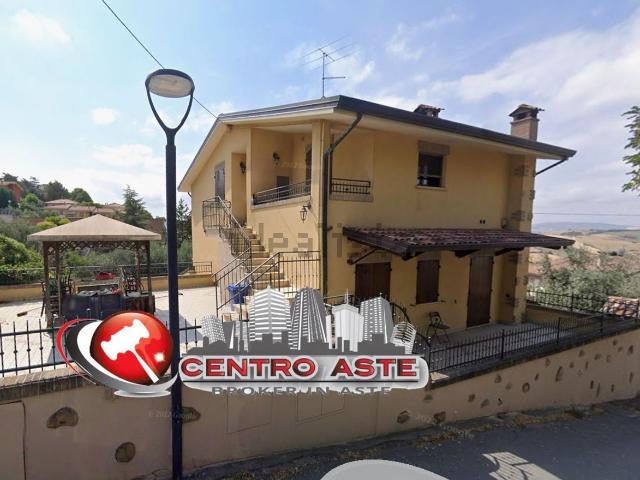 Case e ville in vendita di 326 m² in Strada Del Piano