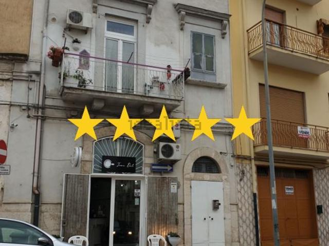 Case e ville in vendita di 327 m² in Via Alcide de Gasperi