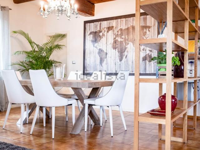 Case e ville in vendita di 328 m²
