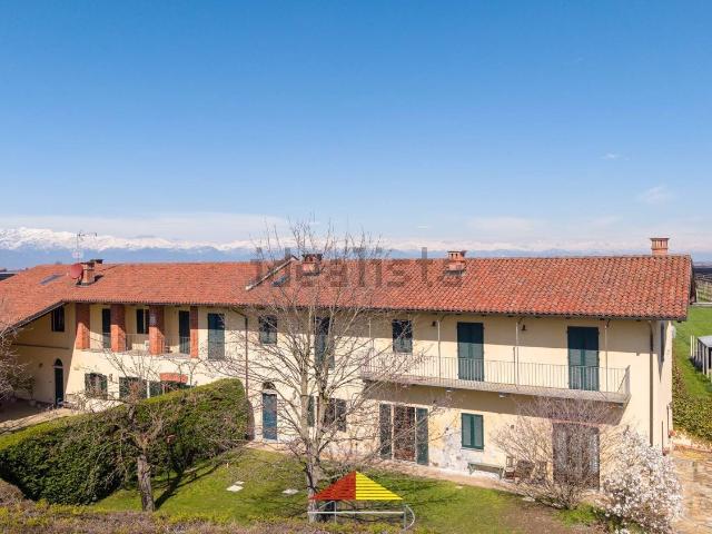 Case e ville in vendita di 328 m² in Frazione Ruata Eandi