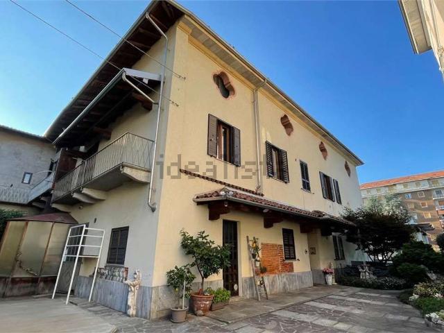 Case e ville in vendita di 330 m²