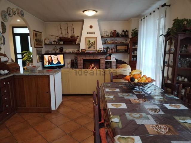 Case e ville in vendita di 330 m²