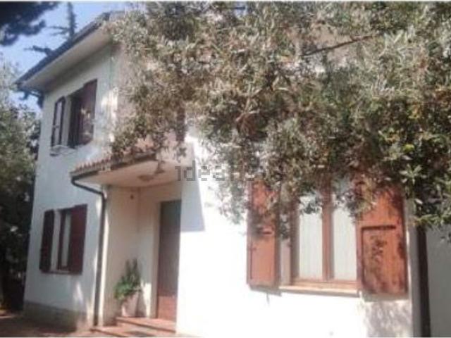 Case e ville in vendita di 330 m² in Via Marco Polo, 17