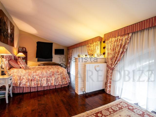 Case e ville in vendita di 330 m² in Via San Maria d&apos Abano
