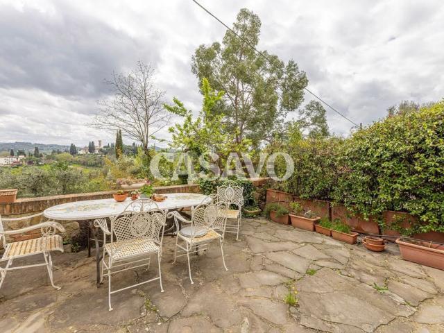 Case e ville in vendita di 330 m² in Via San Cristofano