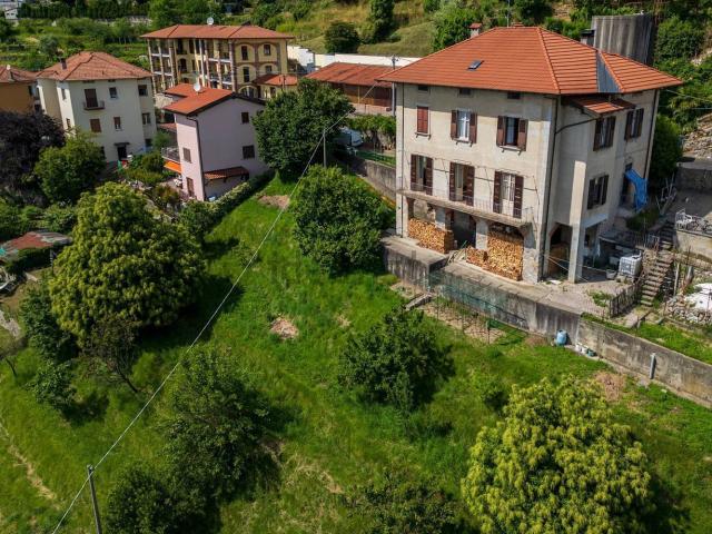 Case e ville in vendita di 331 m² in Via Trieste, 40