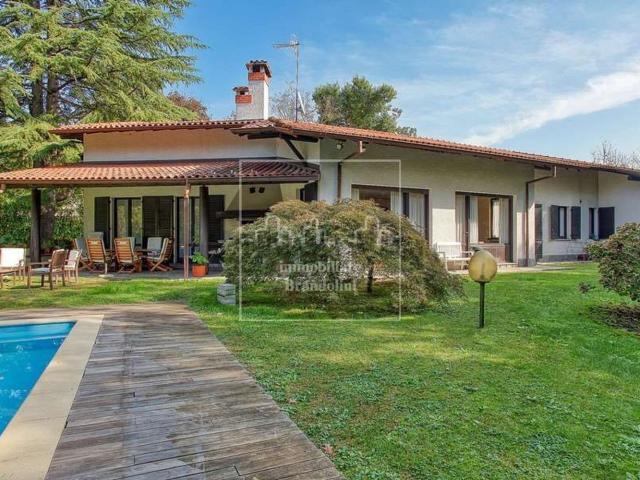 Case e ville in vendita di 334 m²
