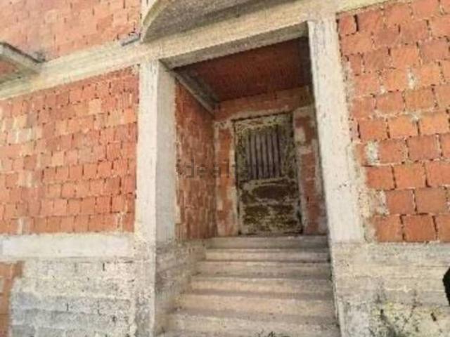 Case e ville in vendita di 334 m² in Via G. Fava