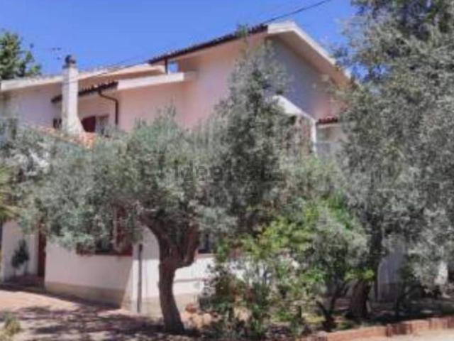 Case e ville in vendita di 334 m² in Via Marco Polo