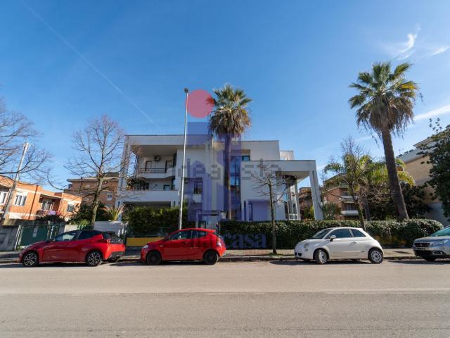 Case e ville in vendita di 335 m² in Via Giuseppe Verdi, 27