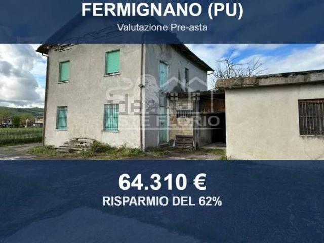 Case e ville in vendita di 335 m² in Strada Provinciale Metaurense, 31