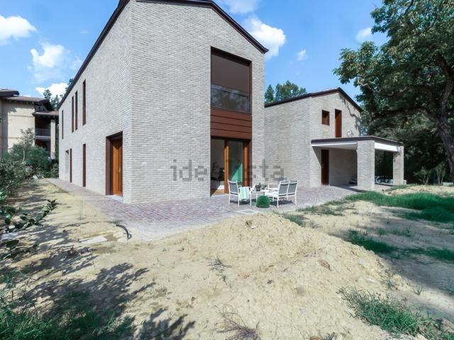 Case e ville in vendita di 336 m² in Via ardigo&apos