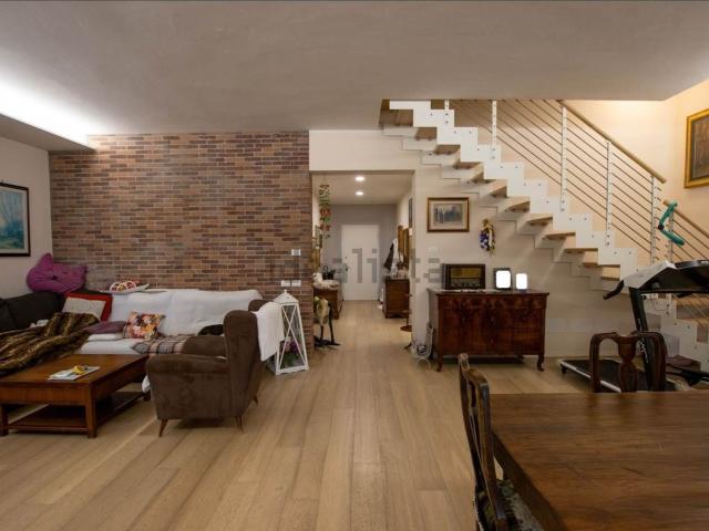 Case e ville in vendita di 337 m²