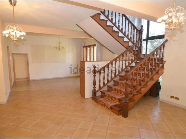 Case e ville in vendita di 339 m²