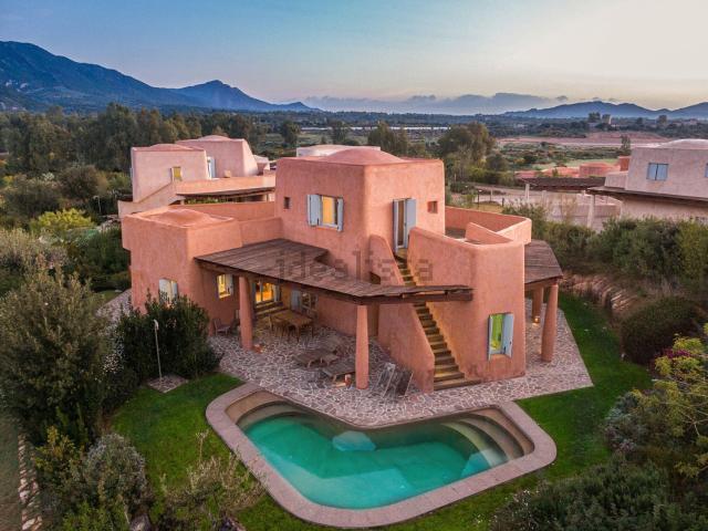 Case e ville in vendita di 339 m² in Località Is Molas