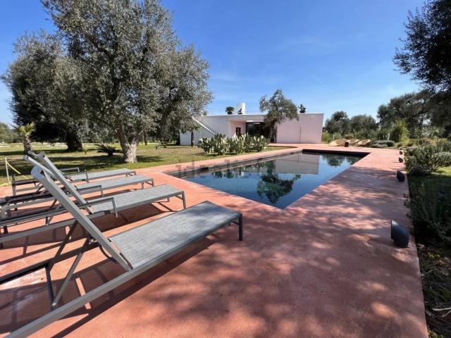 Case e ville in vendita di 340 m²
