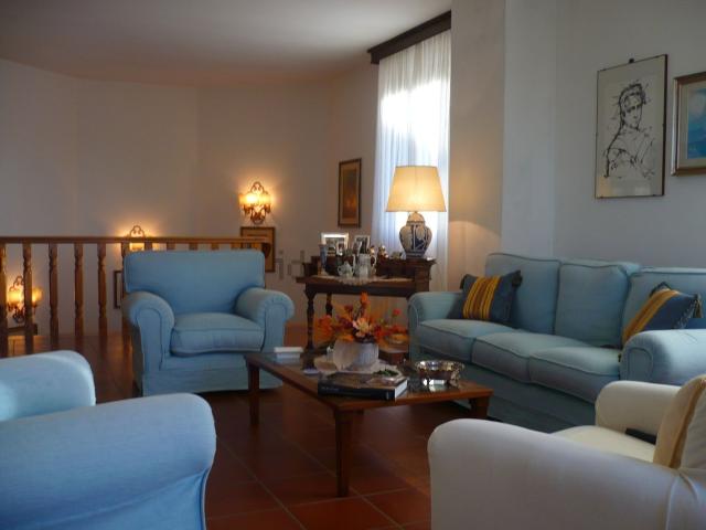 Case e ville in vendita di 340 m²