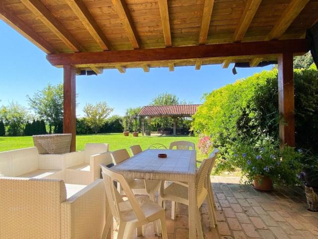 Case e ville in vendita di 340 m²