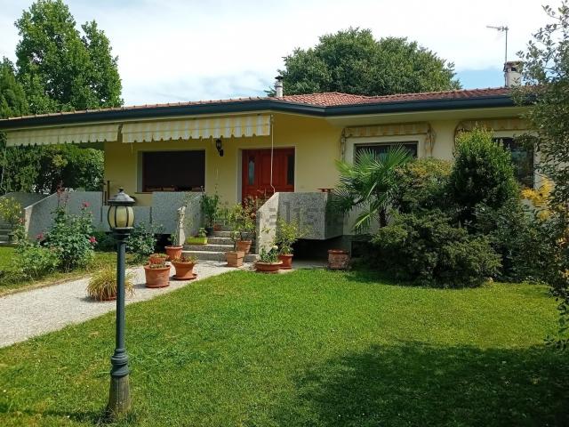 Case e ville in vendita di 340 m²
