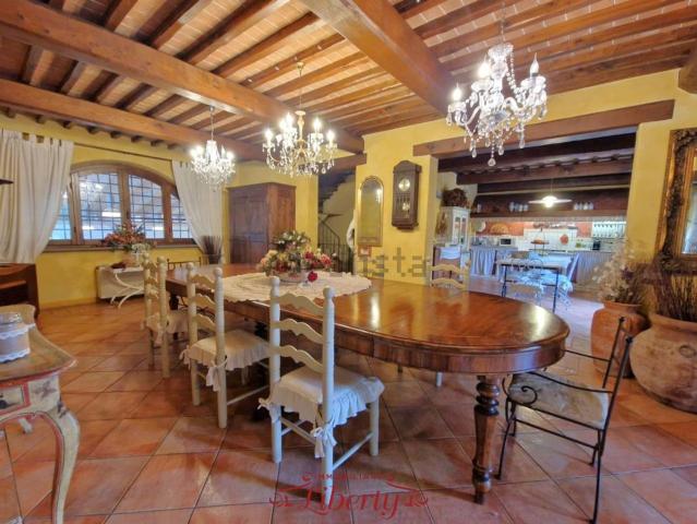 Case e ville in vendita di 340 m² in Via del Paduletto