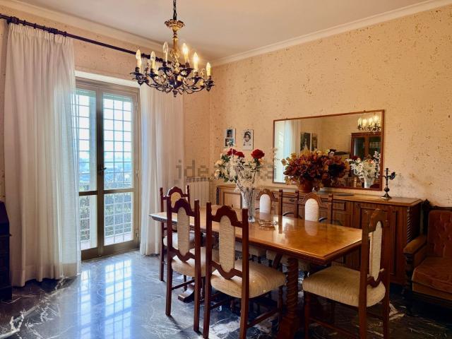 Case e ville in vendita di 340 m² in Via dell&apos Isola Farnese