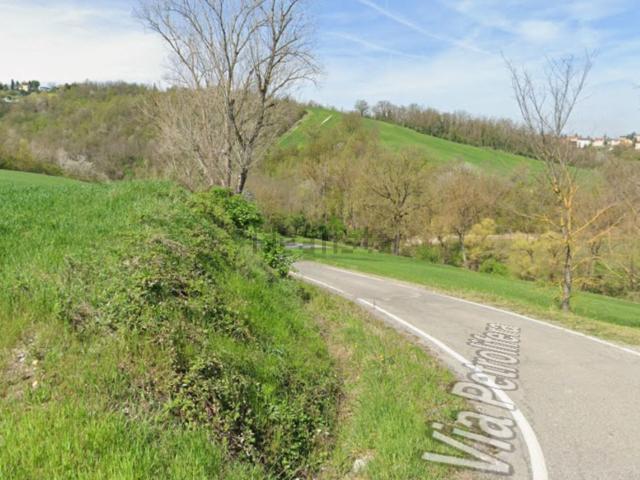 Case e ville in vendita di 340 m² in Via Petrolifera