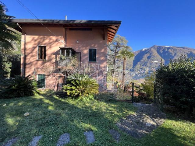 Case e ville in vendita di 340 m² in Via Piave