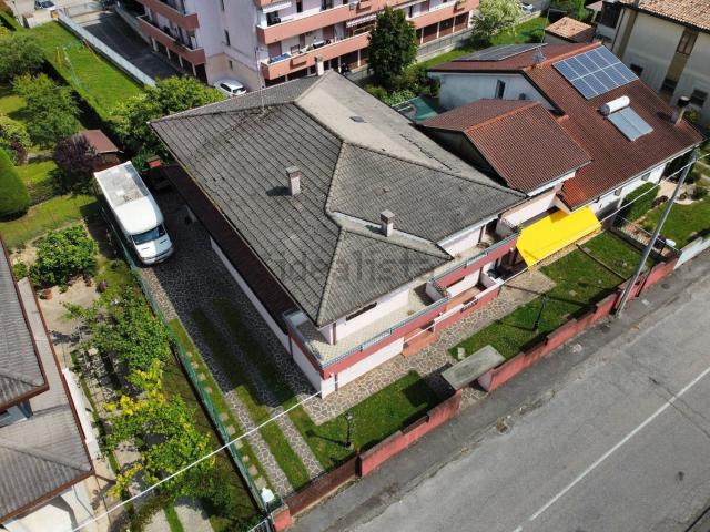 Case e ville in vendita di 340 m² in Via XXIV Maggio
