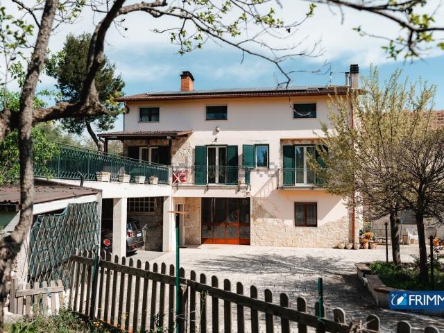 Case e ville in vendita di 340 m² in Contrada San Giovanni in Golfo