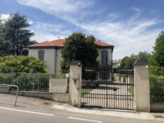 Case e ville in vendita di 340 m² in Salita Sant&apos Anna, 73