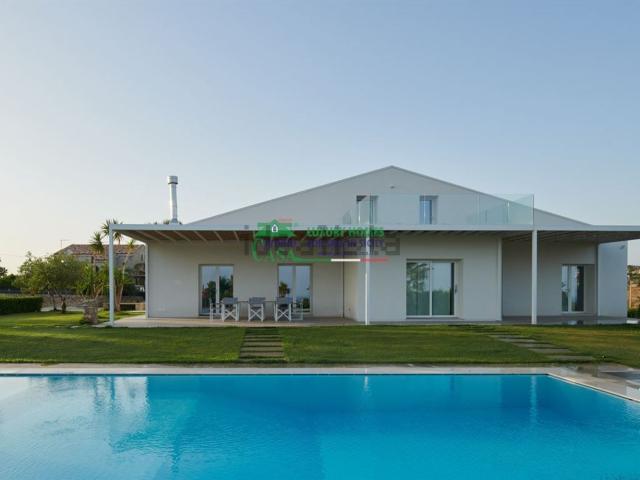 Case e ville in vendita di 340 m² in Strada Comunale Fontana Nuova Nave