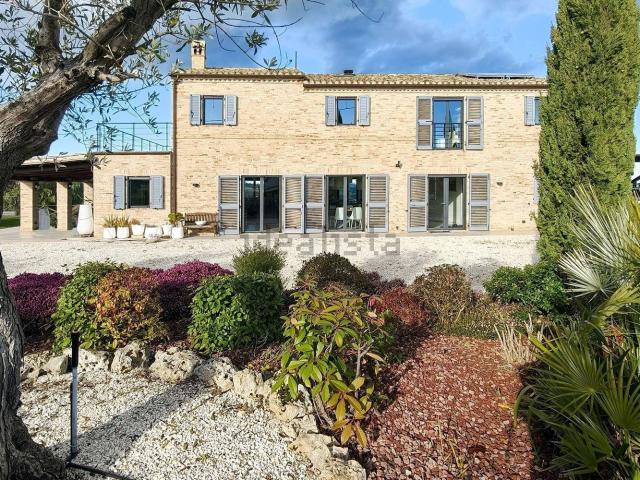 Case e ville in vendita di 340 m² in Strada San Michele Cancello