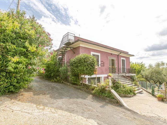 Case e ville in vendita di 340 m² in Strada Vicinale della Macina, 14