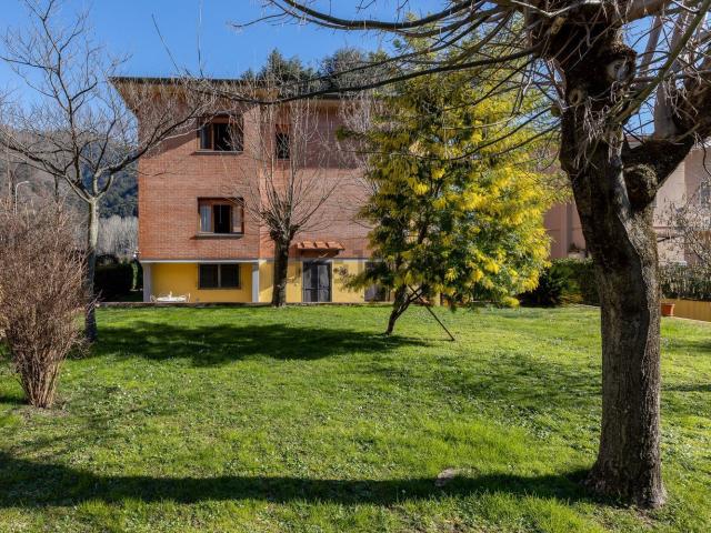 Case e ville in vendita di 341 m² in Via di San Stefano di Moriano, 1