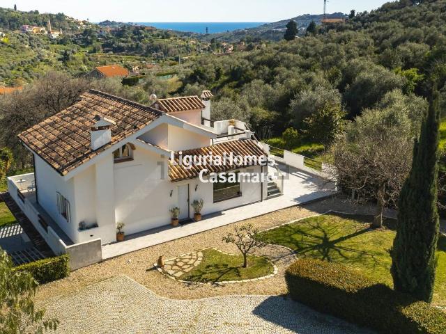 Case e ville in vendita di 342 m² in Strada Ciosa