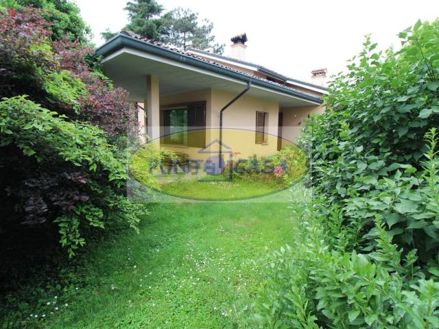 Case e ville in vendita di 343 m²
