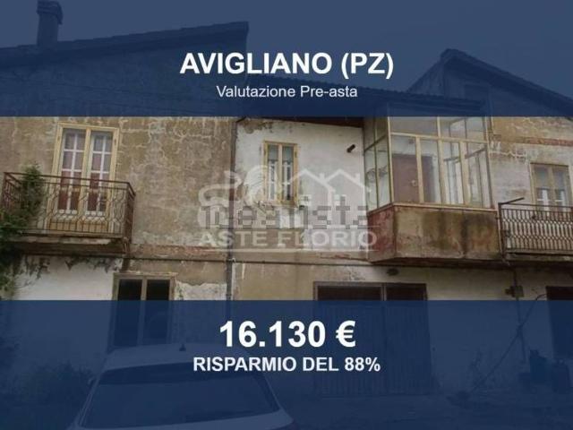 Case e ville in vendita di 344 m² in Via Tommaso Claps, 15