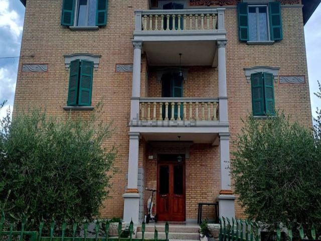 Case e ville in vendita di 345 m² in Contrada San Giovanni, 4