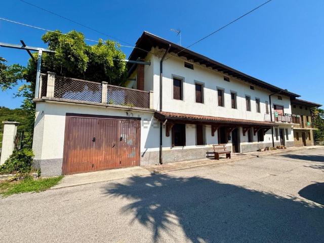 Case e ville in vendita di 347 m²