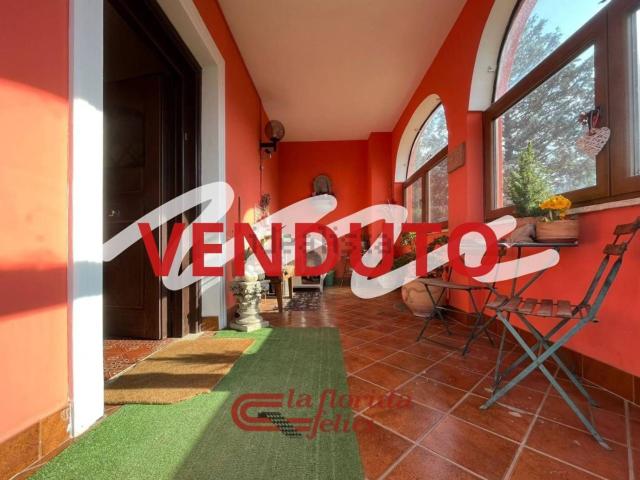 Case e ville in vendita di 348 m² in Via della Mediana