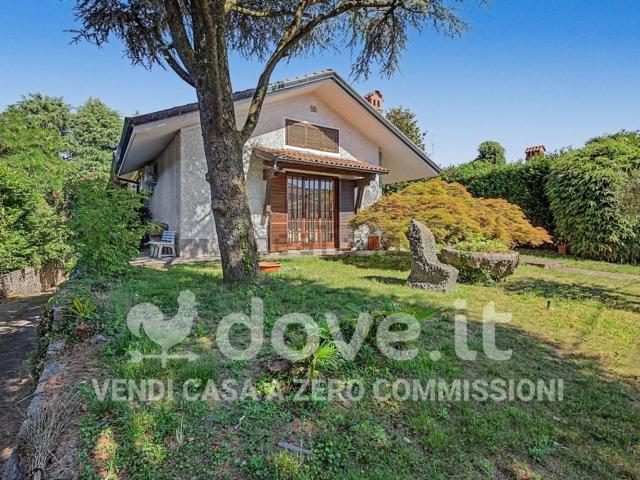 Case e ville in vendita di 348 m² in Via Solferino, 13