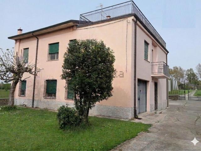 Case e ville in vendita di 349 m²